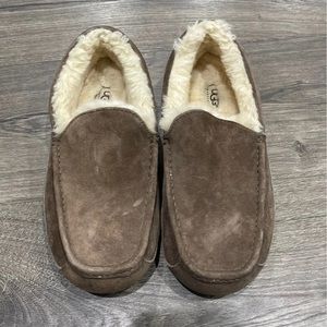 Ugg slippers